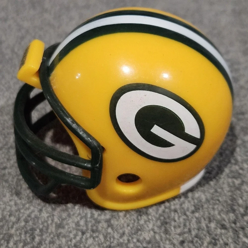 Green Bay Packers Cake Topper NFL Pocket Pro Helmet RIddell Football